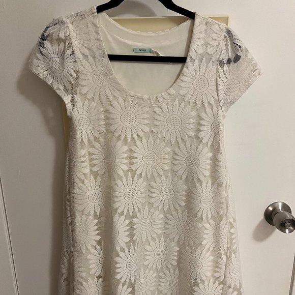 Anthropologie Eyelet Lace Short Sleeved Dress - Picture 1 of 4